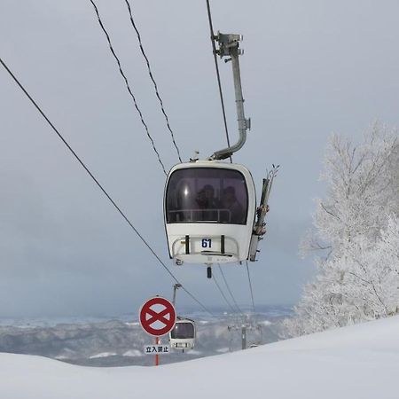 Yubari Hotel Shuparo エクステリア 写真